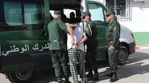 تفكيك عصابتَي أحياء عقب شجار بالأسلحة البيضاء في شاطئ ديكا بلاج بالعاصمة