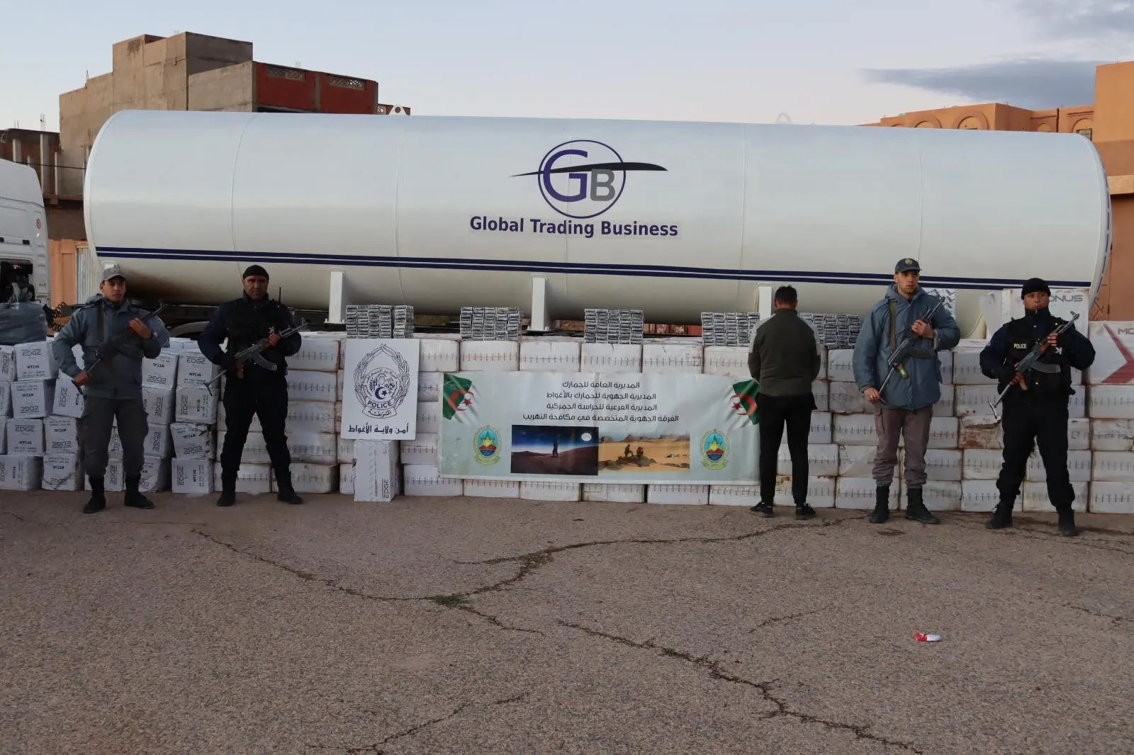 حجز 31 ألف خرطوشة من السجائر الأجنبية بالأغواط