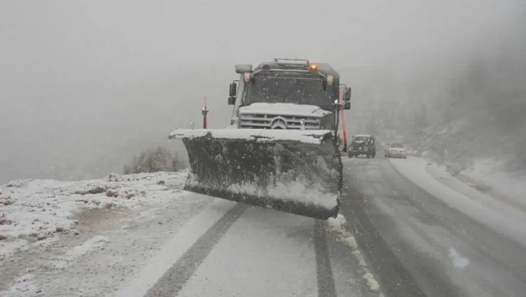 طرقات مغلقة بسبب التقلبات الجوية