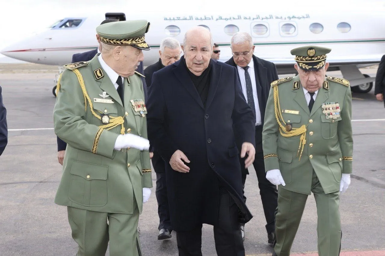 الرئيس تبون يشرف على مراسم جنازة المجاهد اليامين زروال