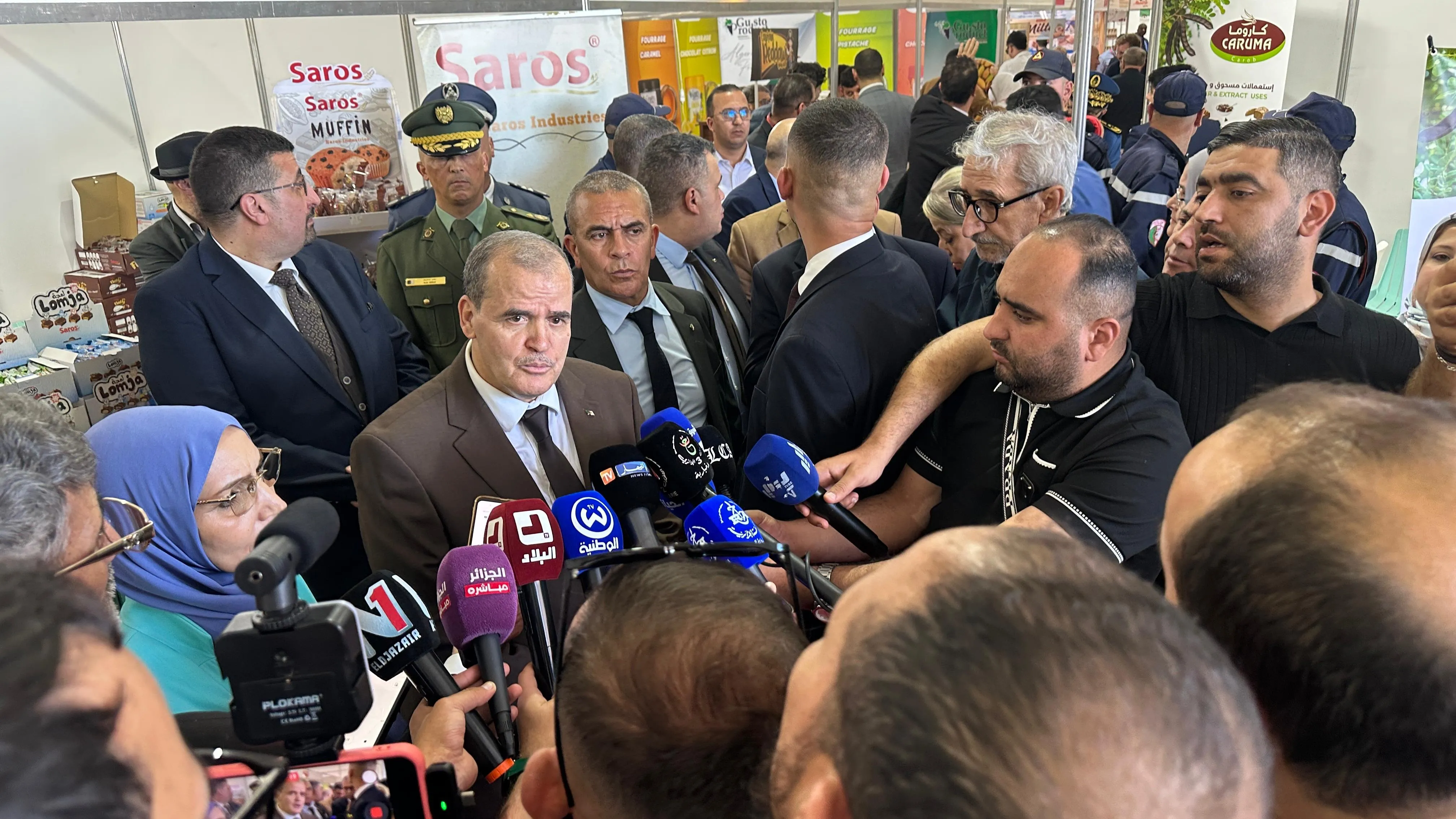 الحلويات الجزائرية تراهن على التصدير من بوابة بومرداس