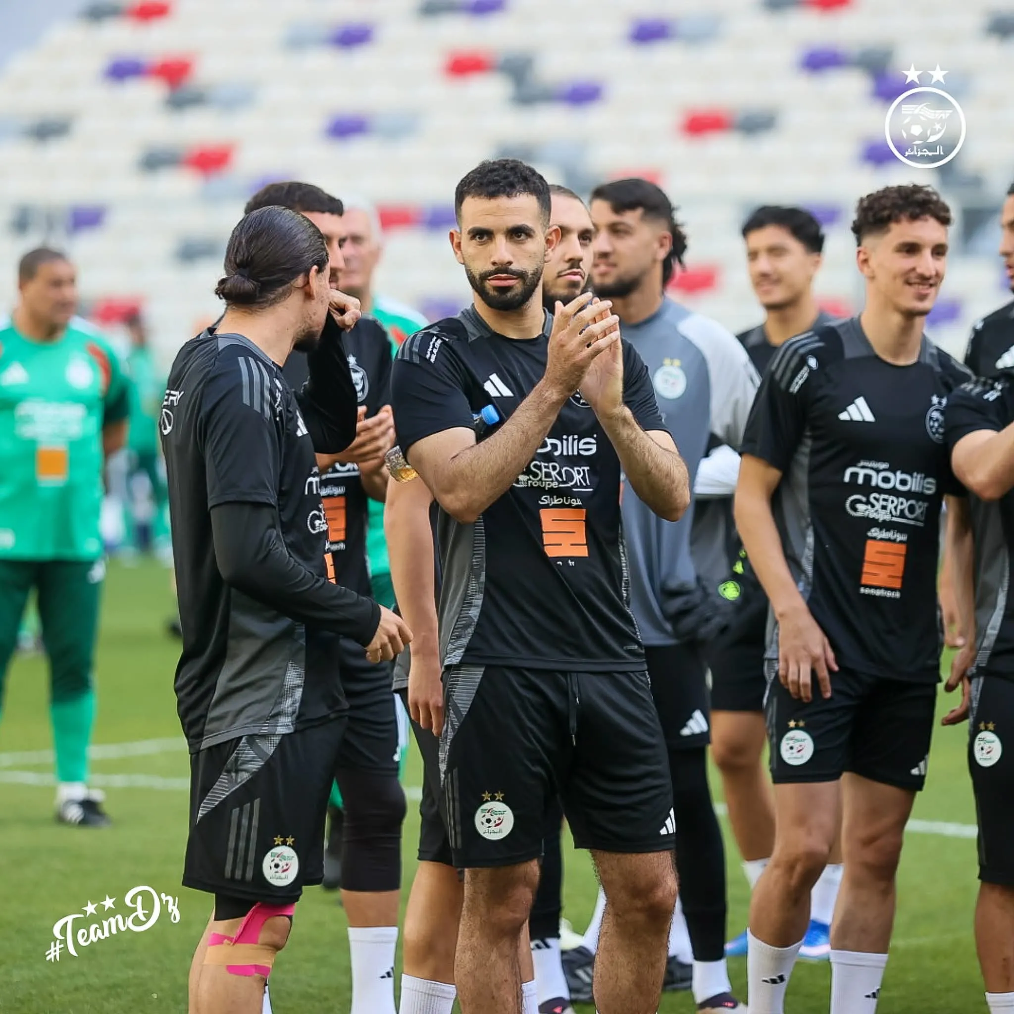 تشكيلة المنتخب الوطني في مواجهة هولندا