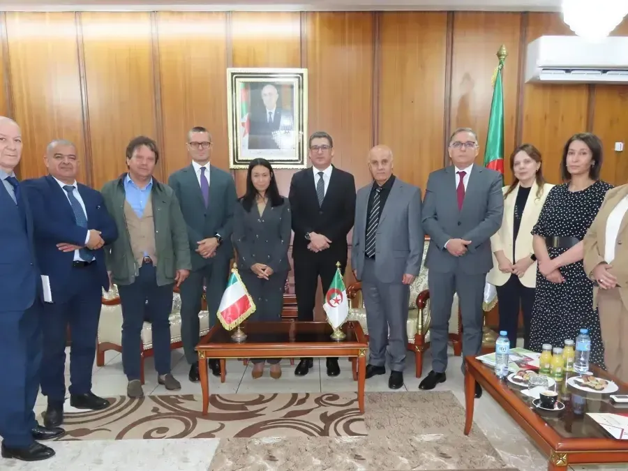وزير الصحة يستقبل سفيرة إيطاليا لتعزيز التعاون في القطاع الصحي