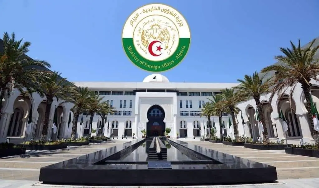 الجزائر تؤكد رفضها القاطع لأي مساس بسيادة الدول الشقيقة وأمنها واستقرارها