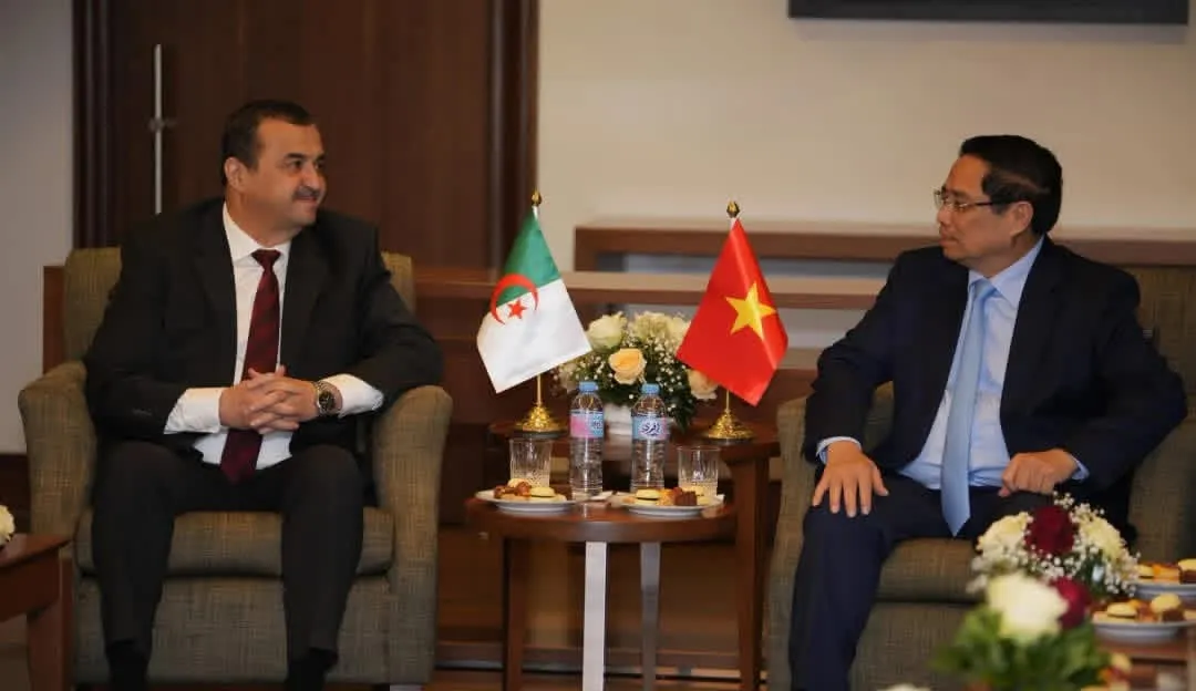 عرقاب و الوزير الأول الفيتنامي يلتزمان بدفع التعاون الثنائي نحو آفاق أوسع