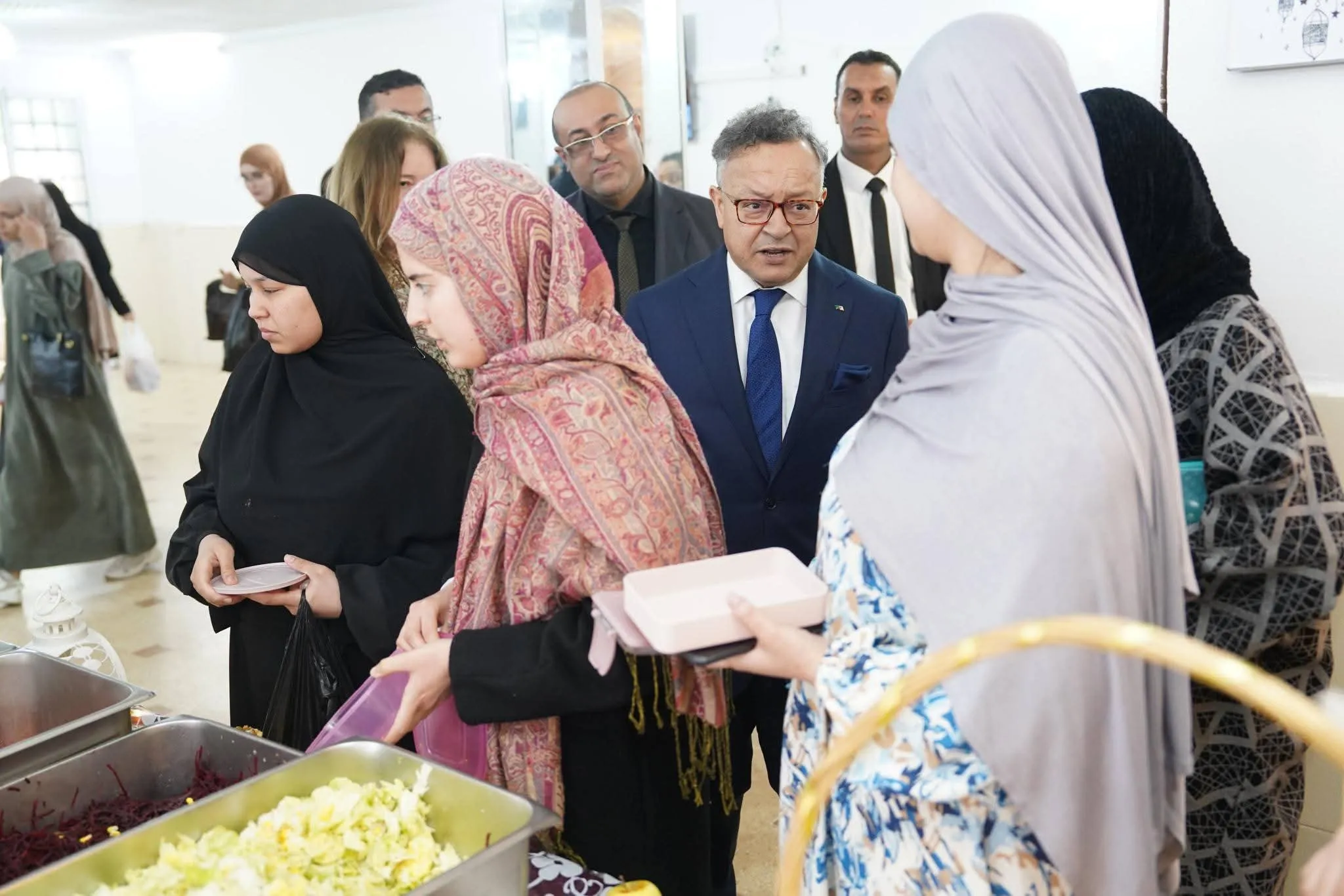 بداري يزور إقامات جامعية بالعاصمة ويطلع على أوضاع الطلبة