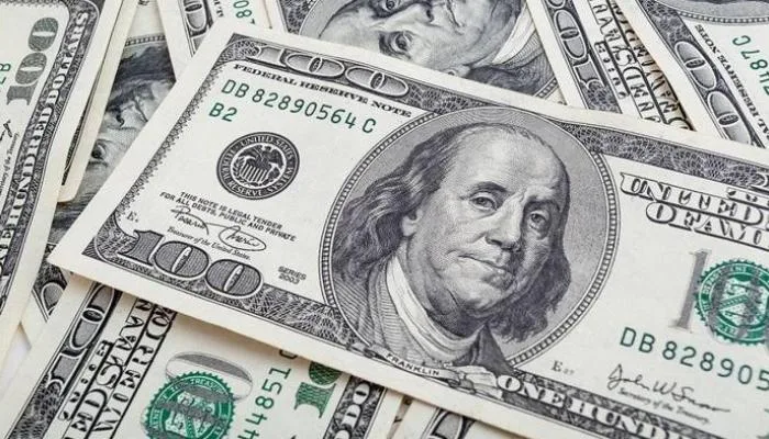 الدولار يثبت قرب أعلى مستوياته في شهرين وسط ترقب الأسواق