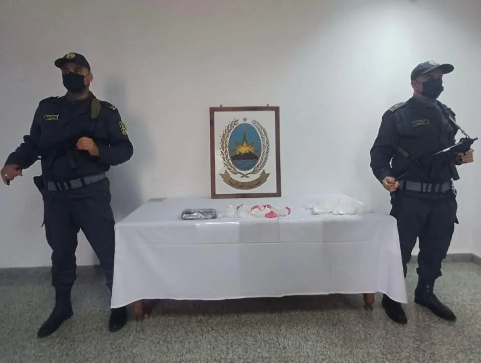 حجز أزيد من 3 كلغ من الكوكايين وتوقيف 7 أشخاص بوهران