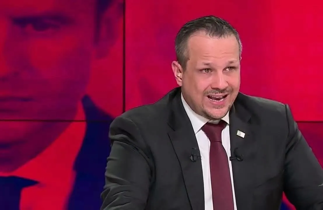توقيف الصحفي بقناة AL24 News الدولية مهدي غزار في باريس