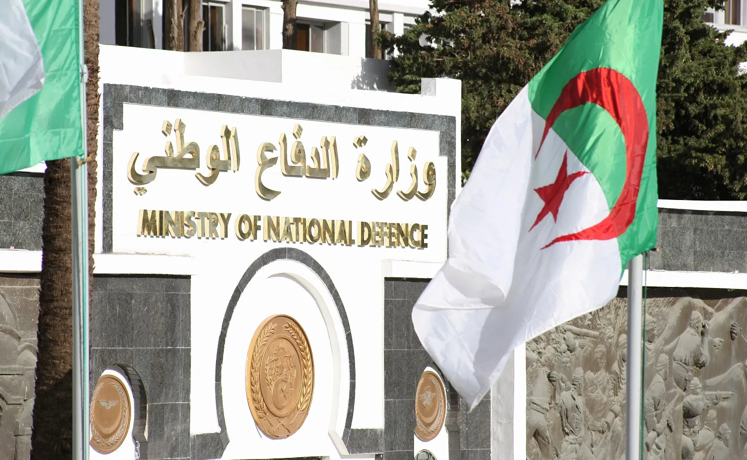 الجيش يكشف 12 مخبأ إرهابيا ويُفكك ألغاما تقليدية بخنشلة