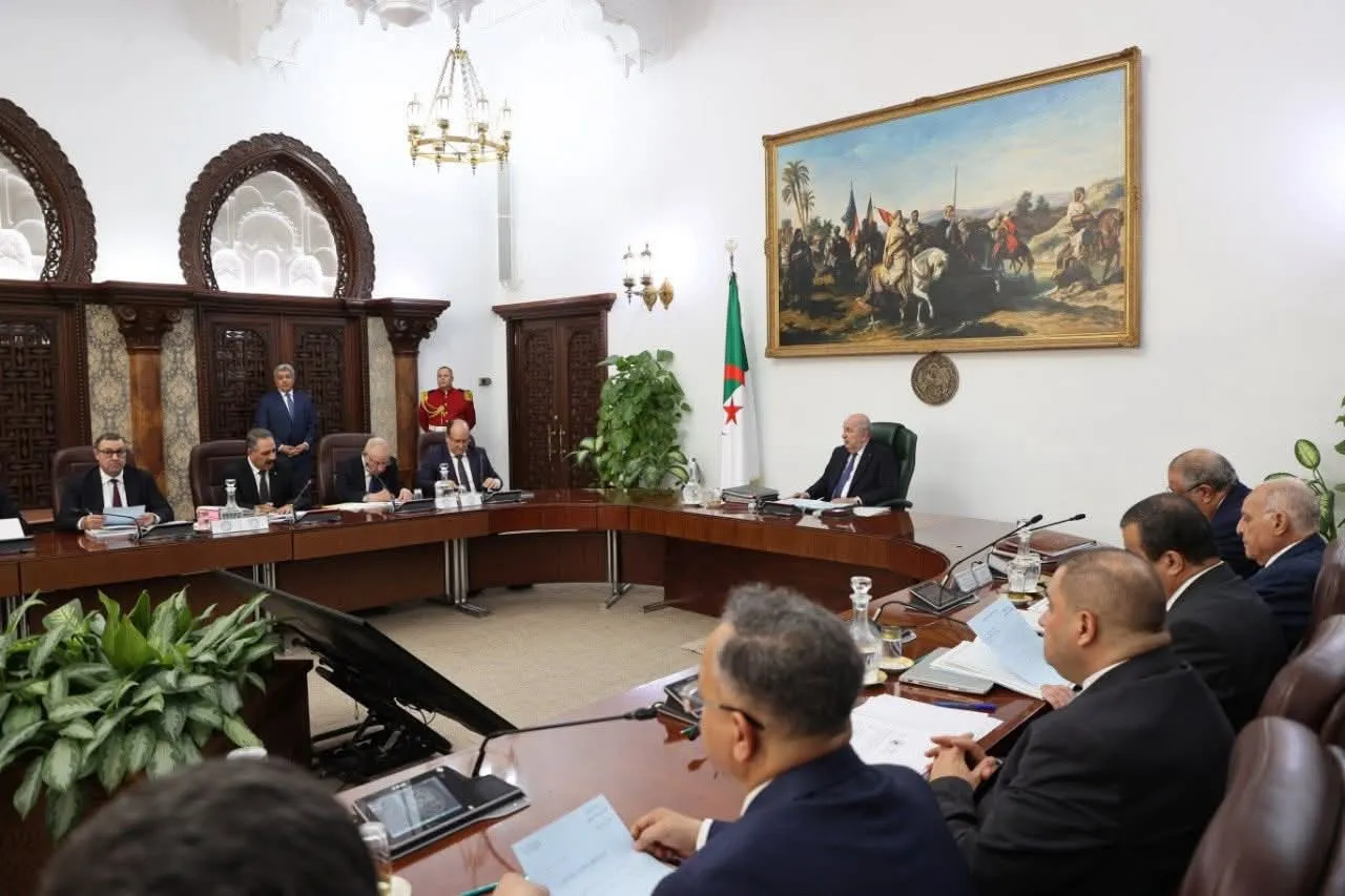 الرئيس تبون: تطوير قطاع المناجم يجب أن يكون في مستوى طموح الجزائر