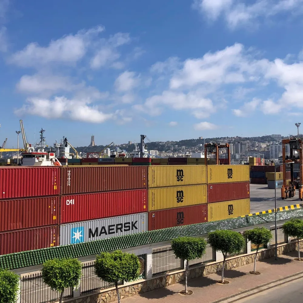 تسهيلات جديدة لفائدة حاملي المشاريع لاستيراد المعدات من الخارج