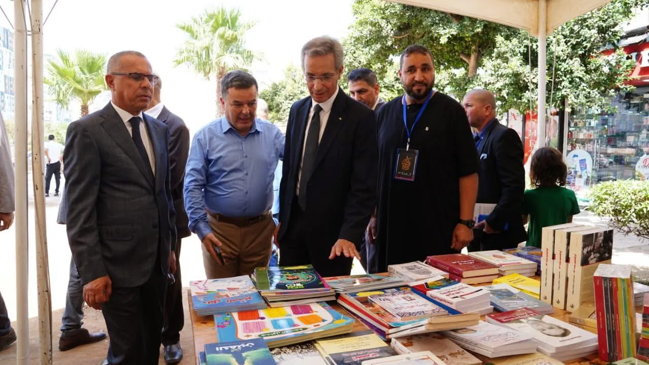 وزير الثقافة يشرف على لقاء حول “الكتاب والثورة”