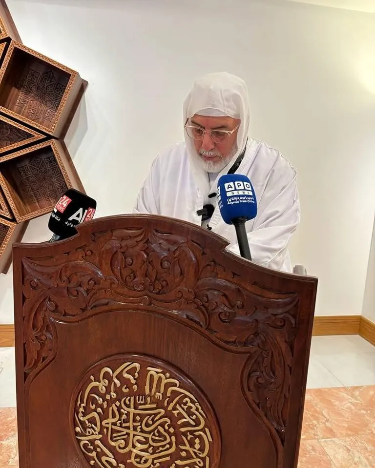الشيخ القاسمي يخاطب الجالية من أكسفورد: أنتم وجه الجزائر المشرف