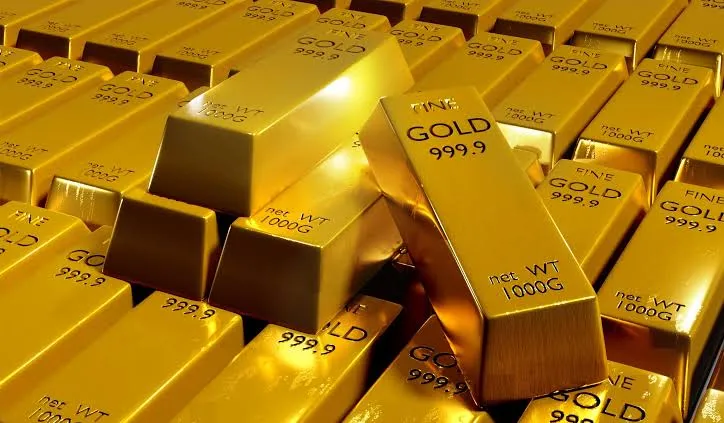 ارتفاع في أسعار الذهب مع تراجع الدولار