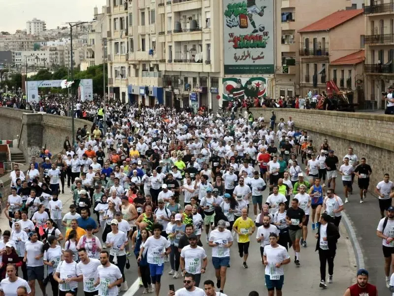 تتويج كينيا بالمراتب الأولى للسباق في نصف الماراطون الدولي للجزائر