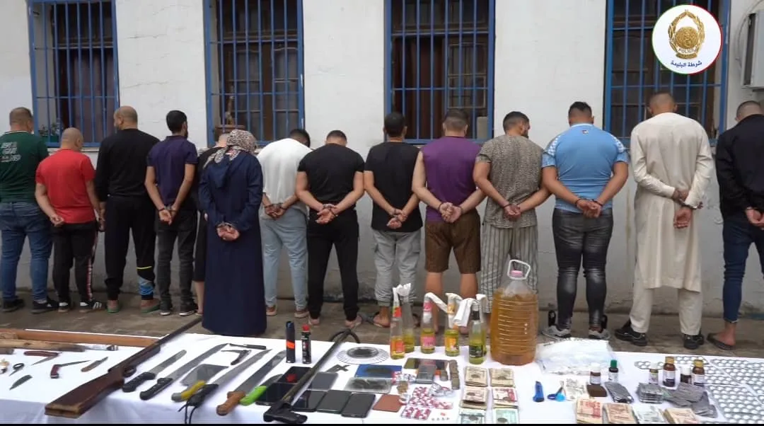 ضبط 19 مشتبهاً به بينهم إمرأة  في مداهمة ليلية بدائرة أولاد يعيش بالبليدة