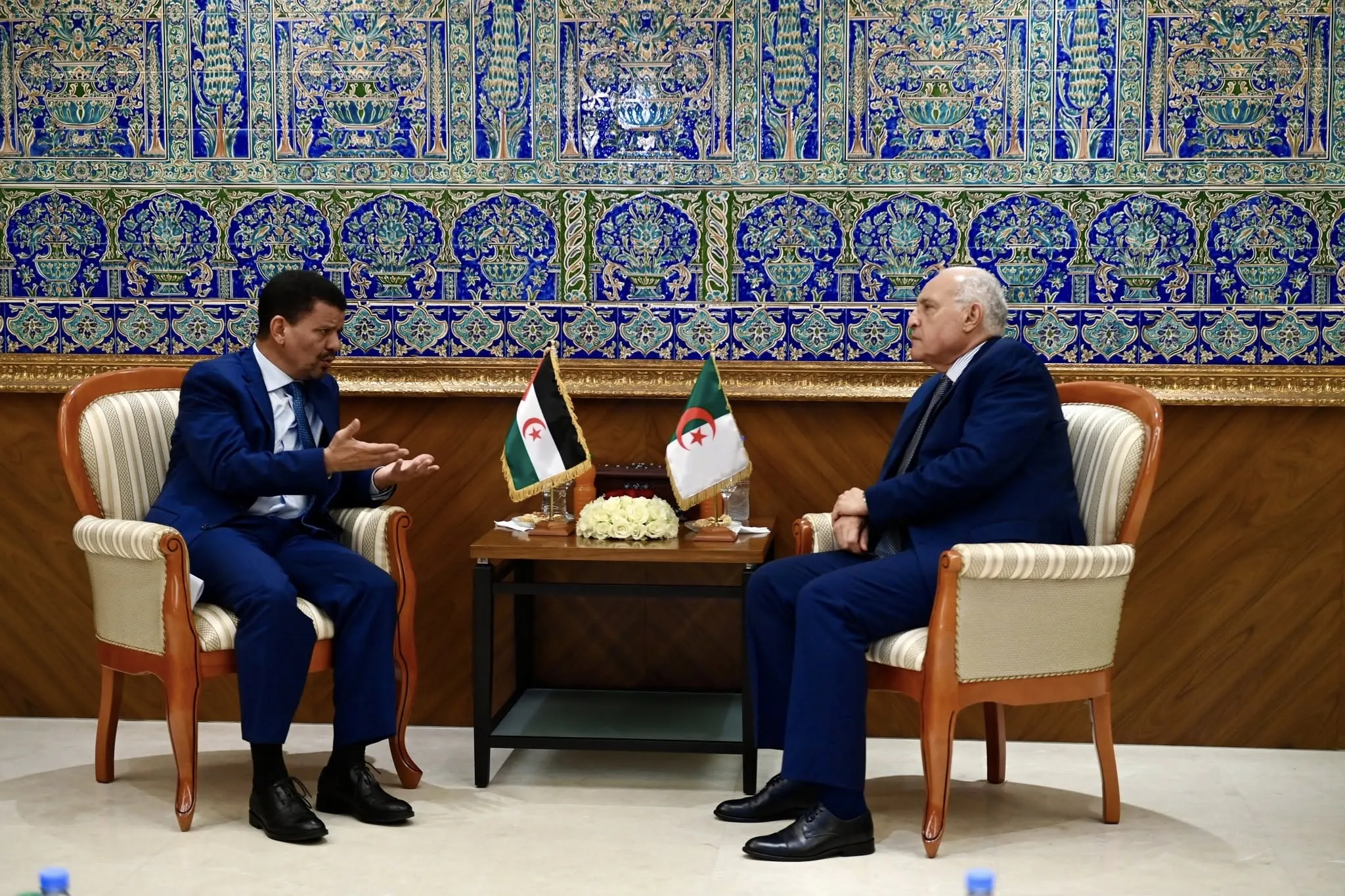 محادثات هامة بين عطاف ونظيره الصحراوي محمد يسلم بيسط