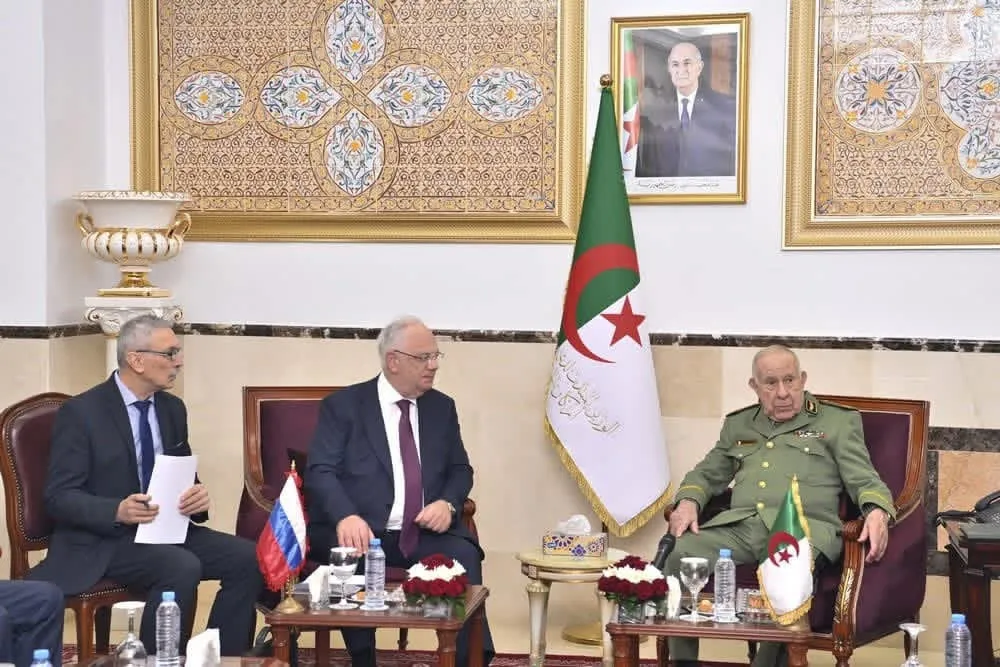 الجزائر - روسيا: الفريق أول السعيد شنقريحة يستقبل ديمتري شوغاييف