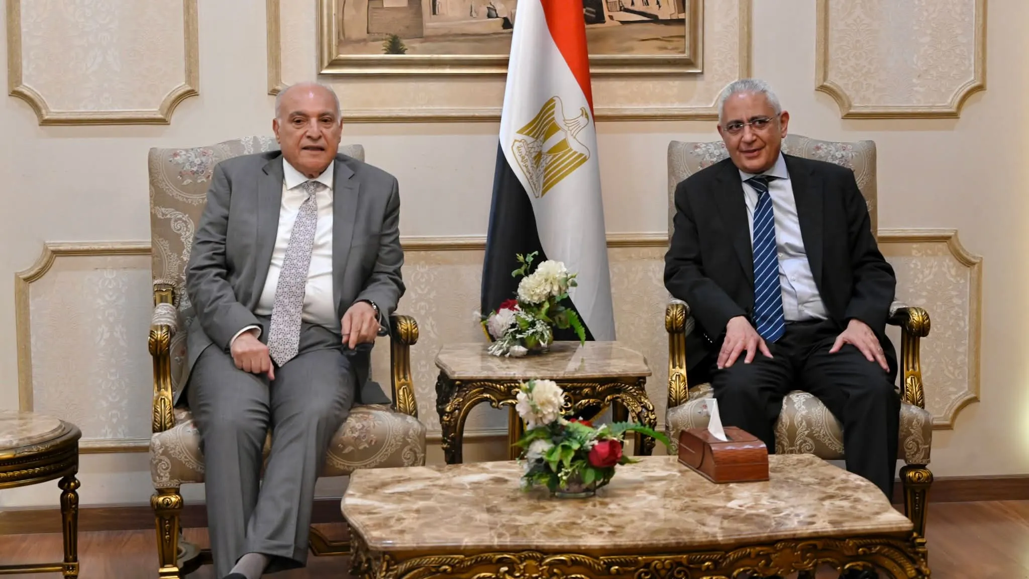 عطاف في القاهرة للمشاركة في الاجتماع الوزاري لدول الجوار بشأن الأزمة في لي