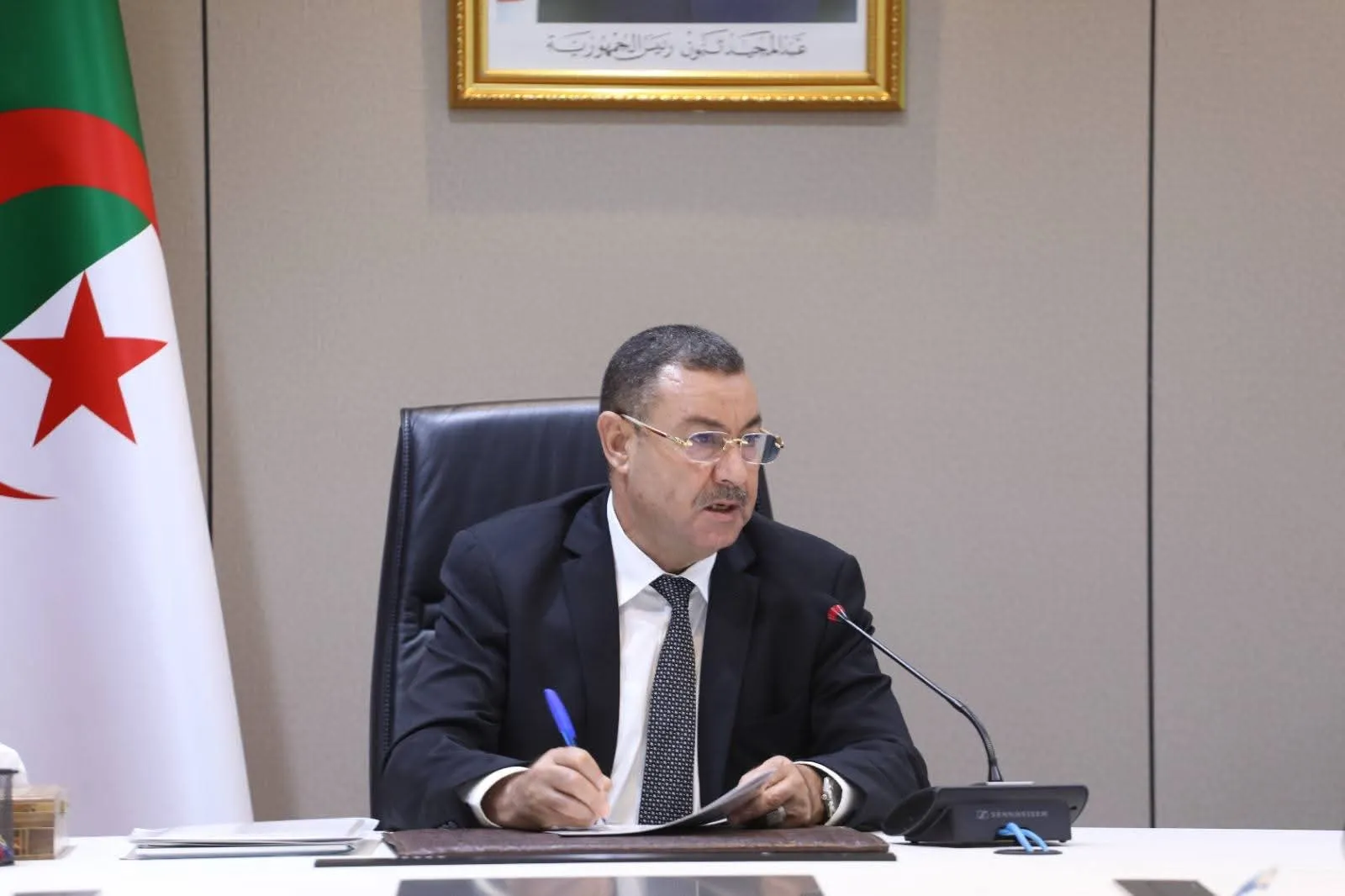 وزير النقل: رئيس الجمهورية أعطى تعليمات لتحسين دور الموانئ بصفة عامة