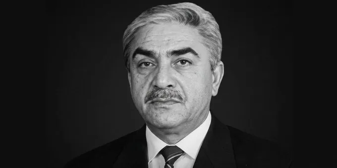 السفير السعودي بالجزائر يقدم التعازي في وفاة الرئيس الأسبق اليامين زروال