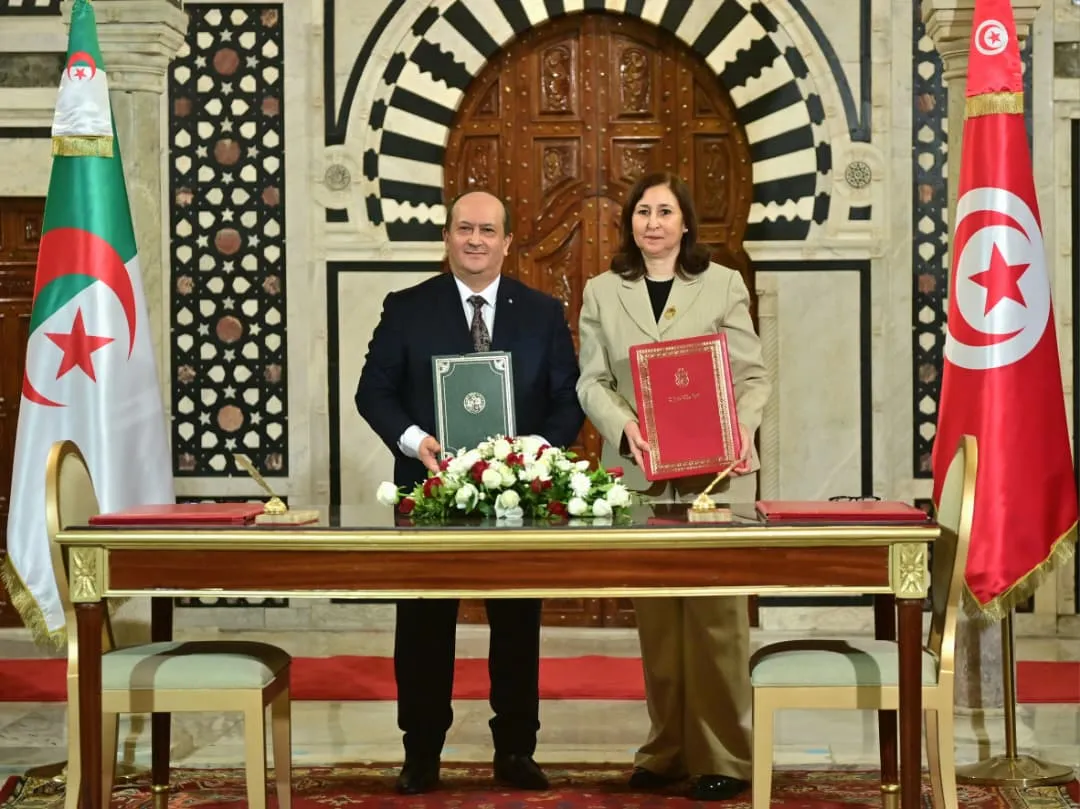 الجزائر وتونس توقعان على 25 اتفاقية ومذكرة تعاون