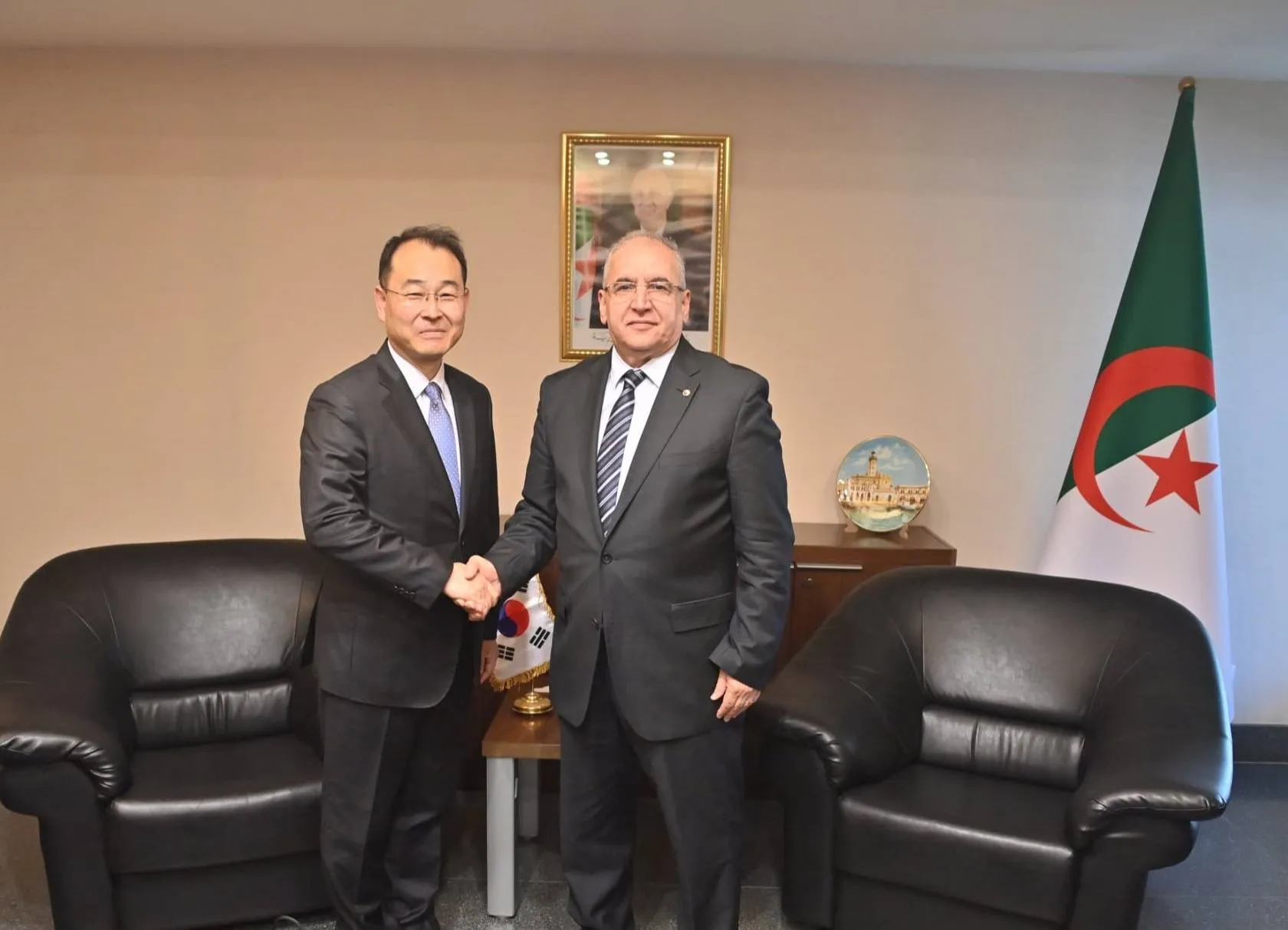 الجزائر-كوريا:  تعزيز الروابط الاقتصادية والتجارية