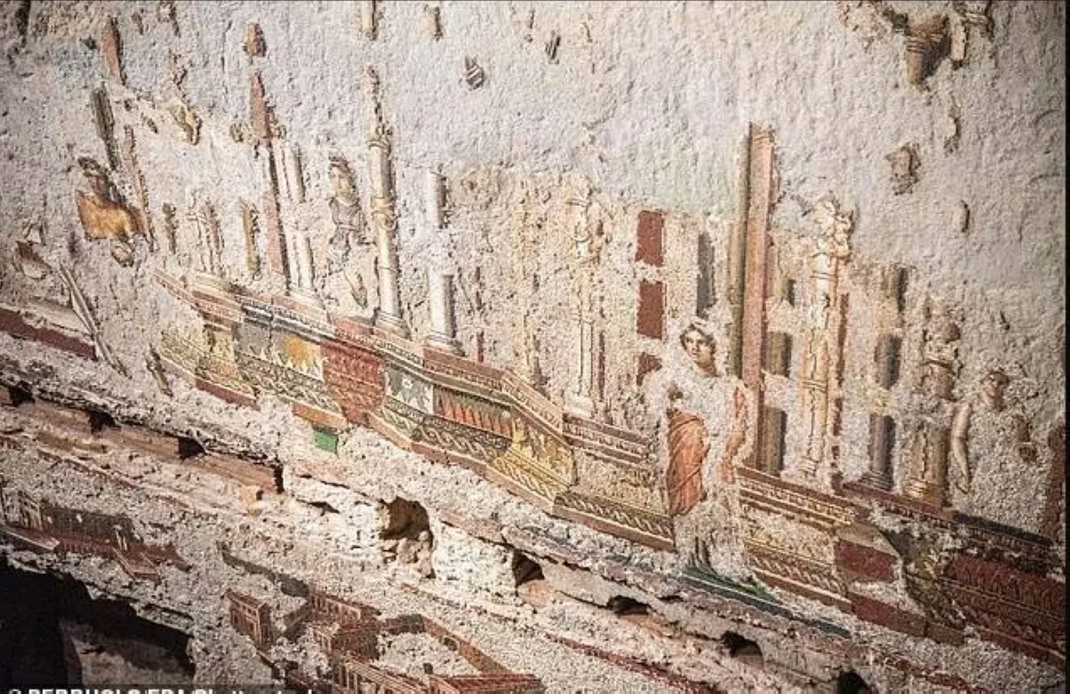 روما تزيح الستار عن أعظم فسيفساء جدارية رومانية