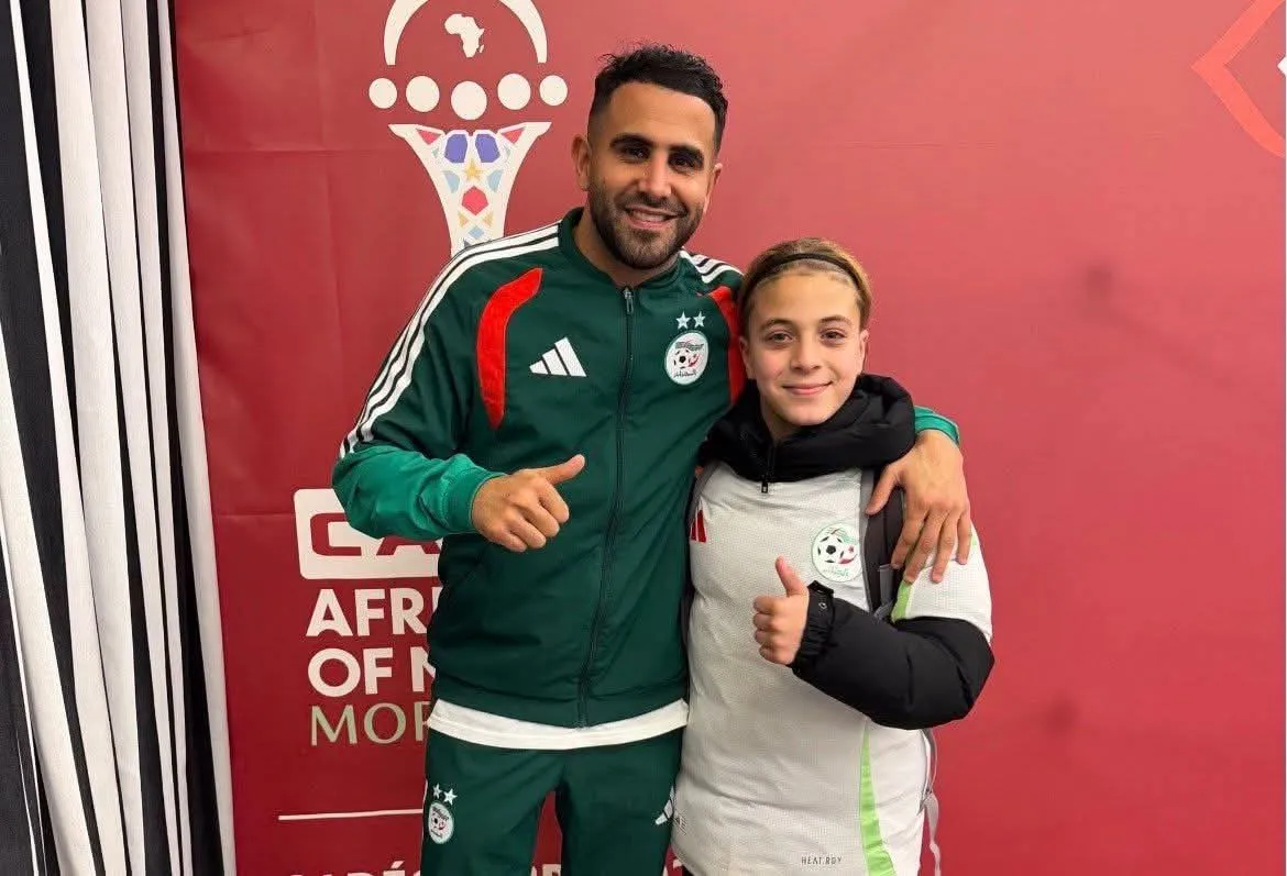 من فرنسا إلى المغرب.. محرز يحقق حلم طفل جزائري