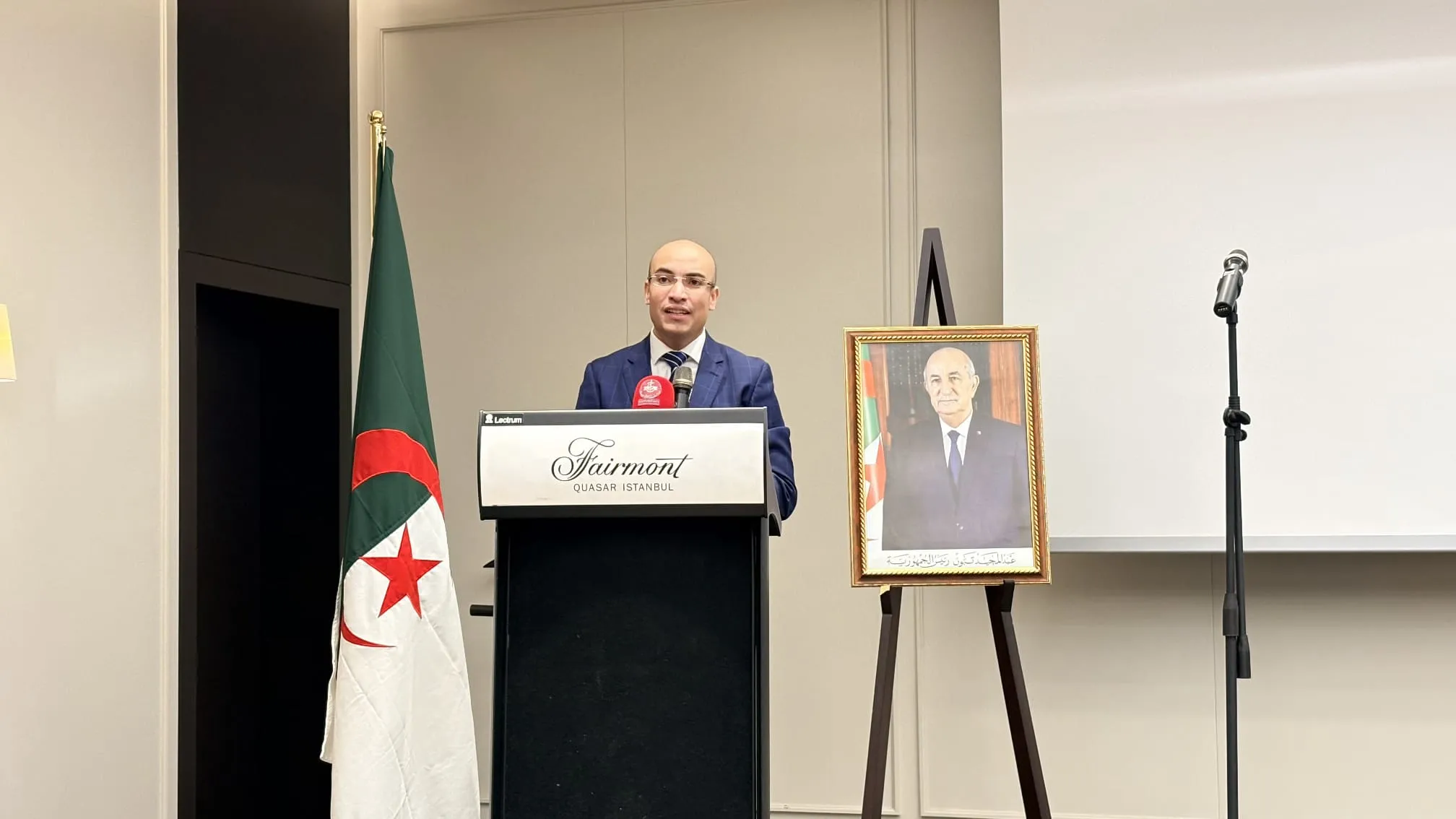 شايب يلتقي بأبناء الجالية في اسطنبول ويعرب عن اعتزاز الدولة بهم