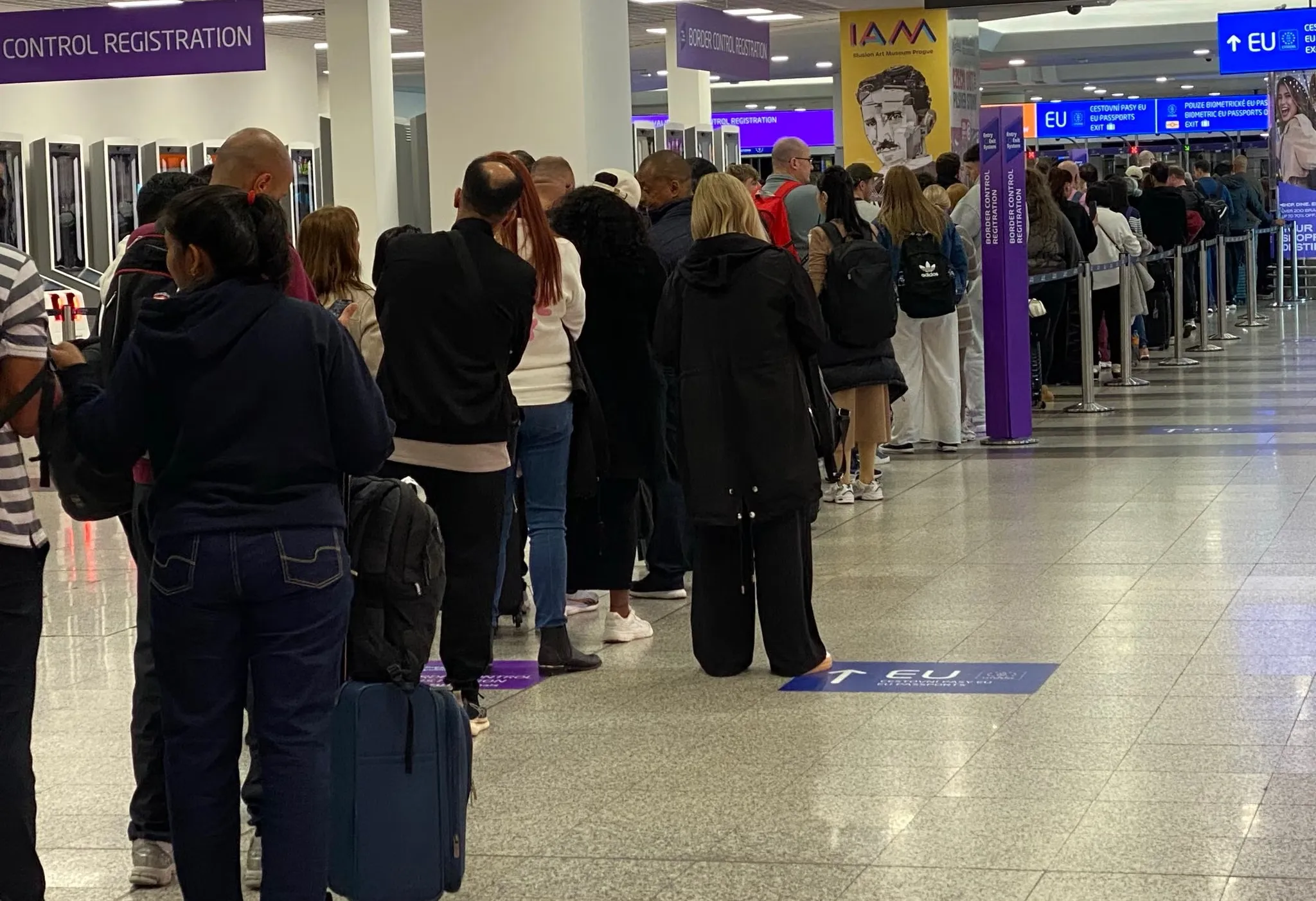 3 ساعات انتظار…مطارات أوروبا تشهد أول صدمة لنظام EES الجديد