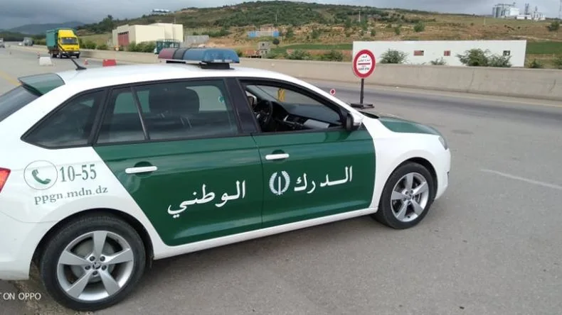 تكلف 10 آلاف دينار..الدرك الوطني يحذر السائقين من هذه المخالفة