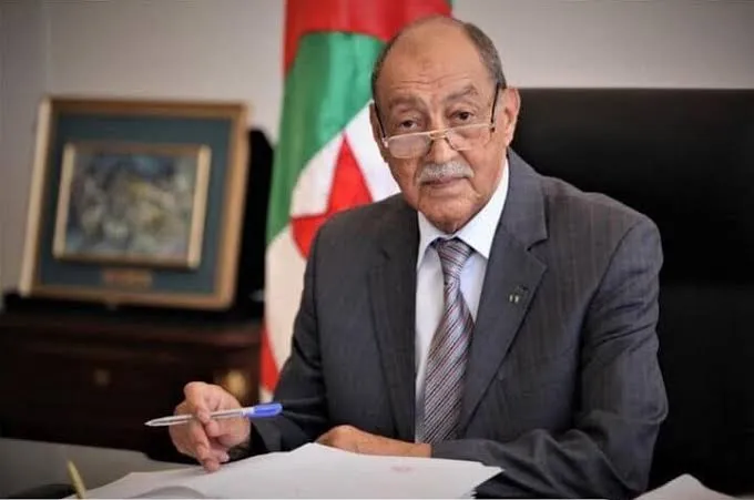 عمر بلحاج يلتمس الإعفاء من رئاسة المحكمة الدستورية