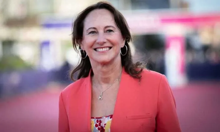 سيغولين روايال تحل بالجزائر