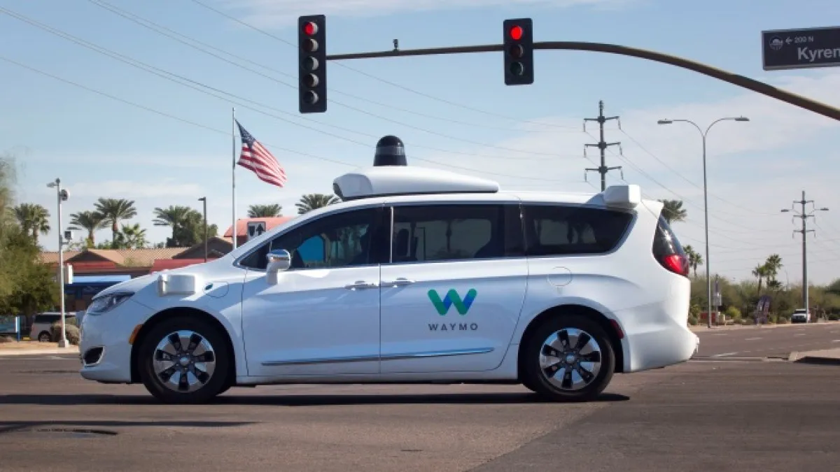 سيارة أجرة آلية في لندن.. وايمو تعتزم إطلاق خدماتها الجديدة