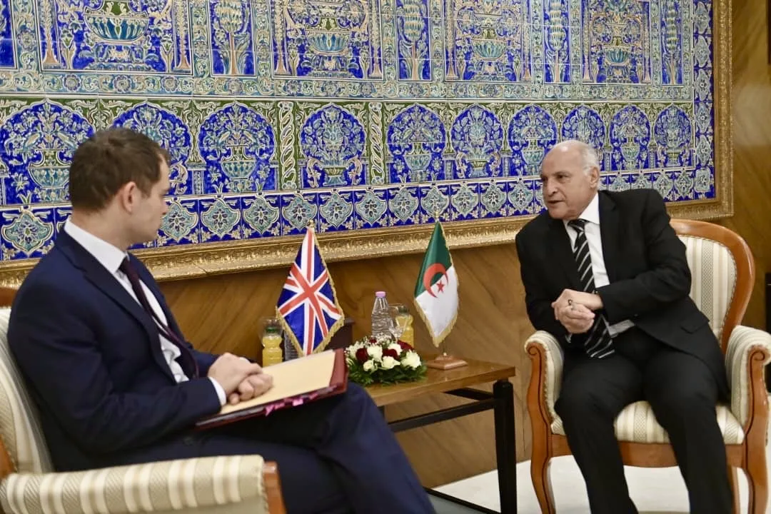 رسائل بريطانية رفيعة تعزز موقع الجزائر كشريك إقليمي محوري