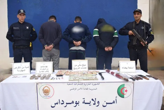 تفكيك عصابة مختصة في ترويج المخدرات وسط الشباب ببومرداس