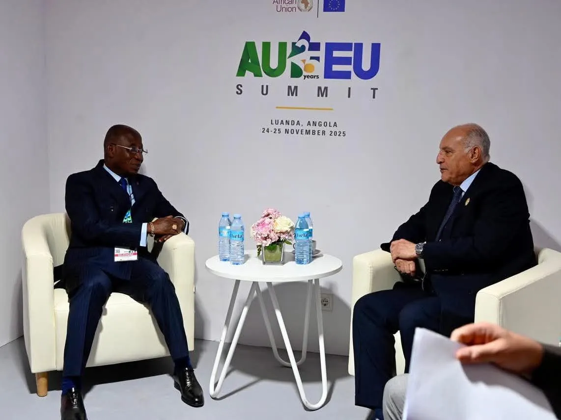 عطاف يجري محادثات ثنائية مع نظيره الافواري