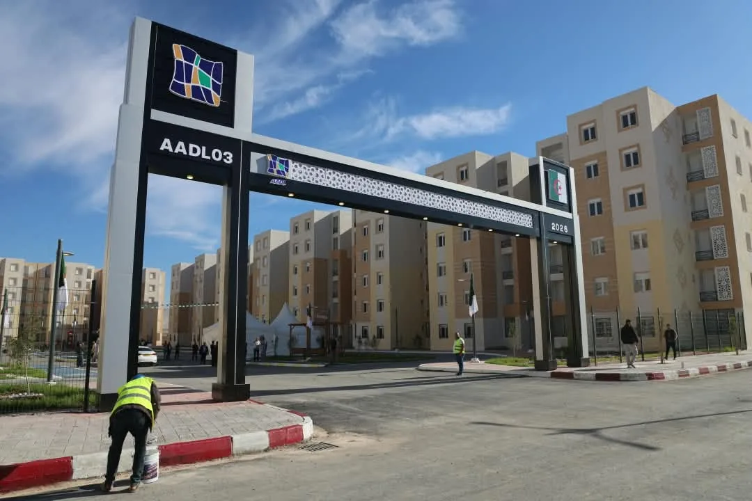 طارق بلعريبي يكشف برنامج 360 ألف وحدة سكنية