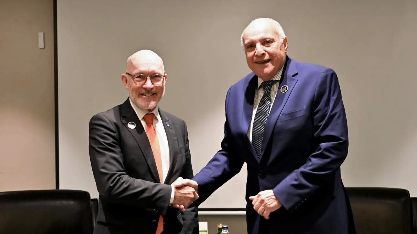 عطاف يتباحث مع الأمين التنفيذي لمنظمة معاهدة الحظر الشامل للتجارب النووية