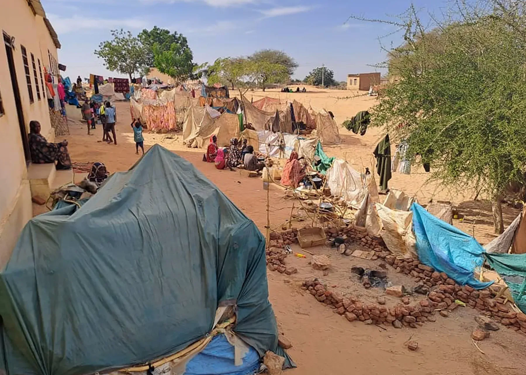 الأمم المتحدة: 1000 قتيل بهجوم للدعم السريع على مخيم زمزم