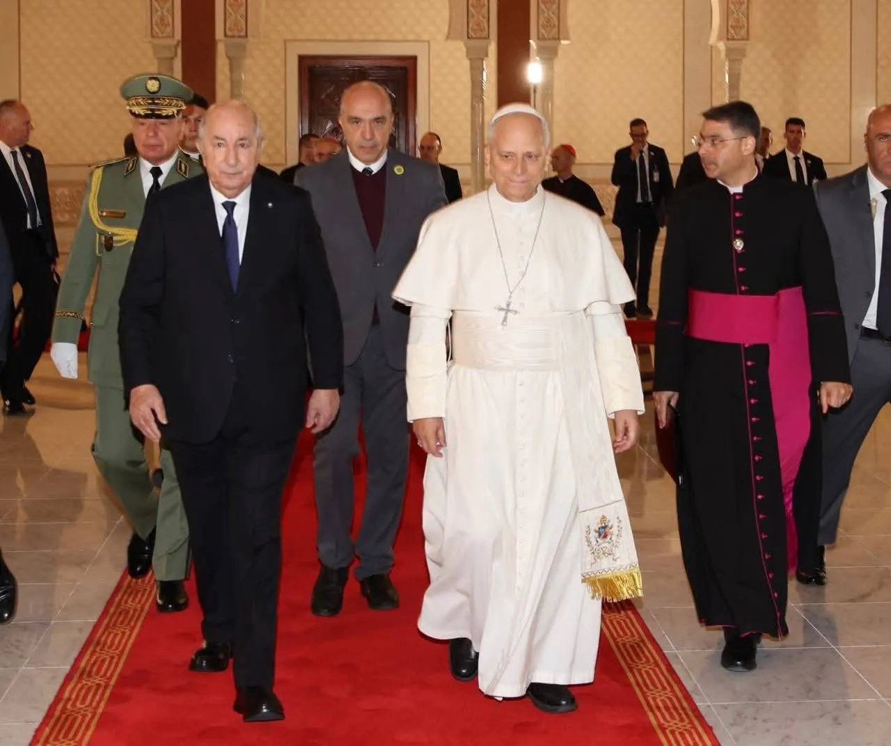 بابا الفاتيكان يوجّه رسالة إلى الرئيس تبون