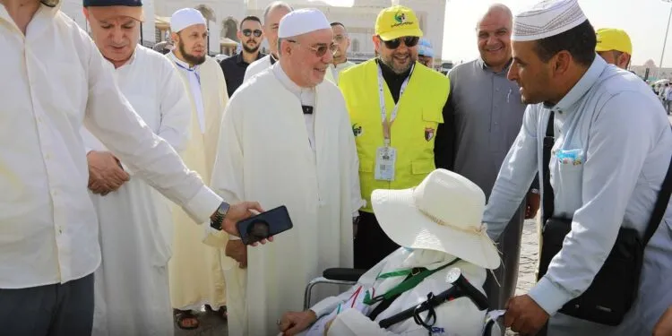 الوزير بلمهدي يتفقد حجاج الجزائر في المزارات المقدسة
