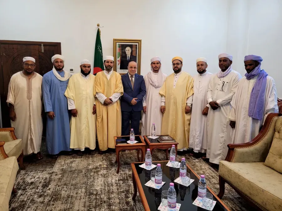 أئمة جزائريون يباشرون التكوين بالأزهر الشريف لتعزيز الكفاءة والاعتدال