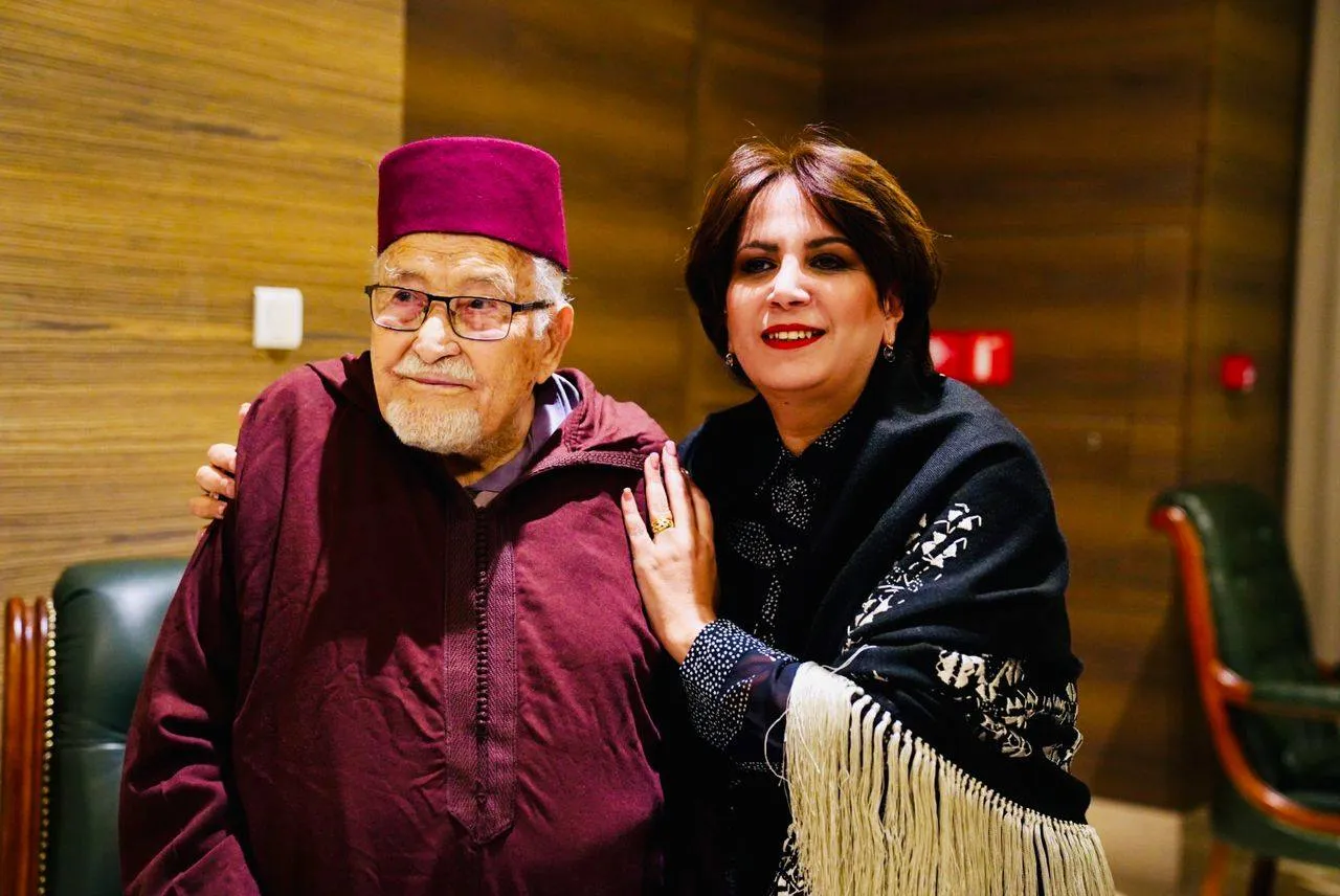 وزيرة الثقافة تحتفي بالمبدعين وتؤكد مركزية الكتاب