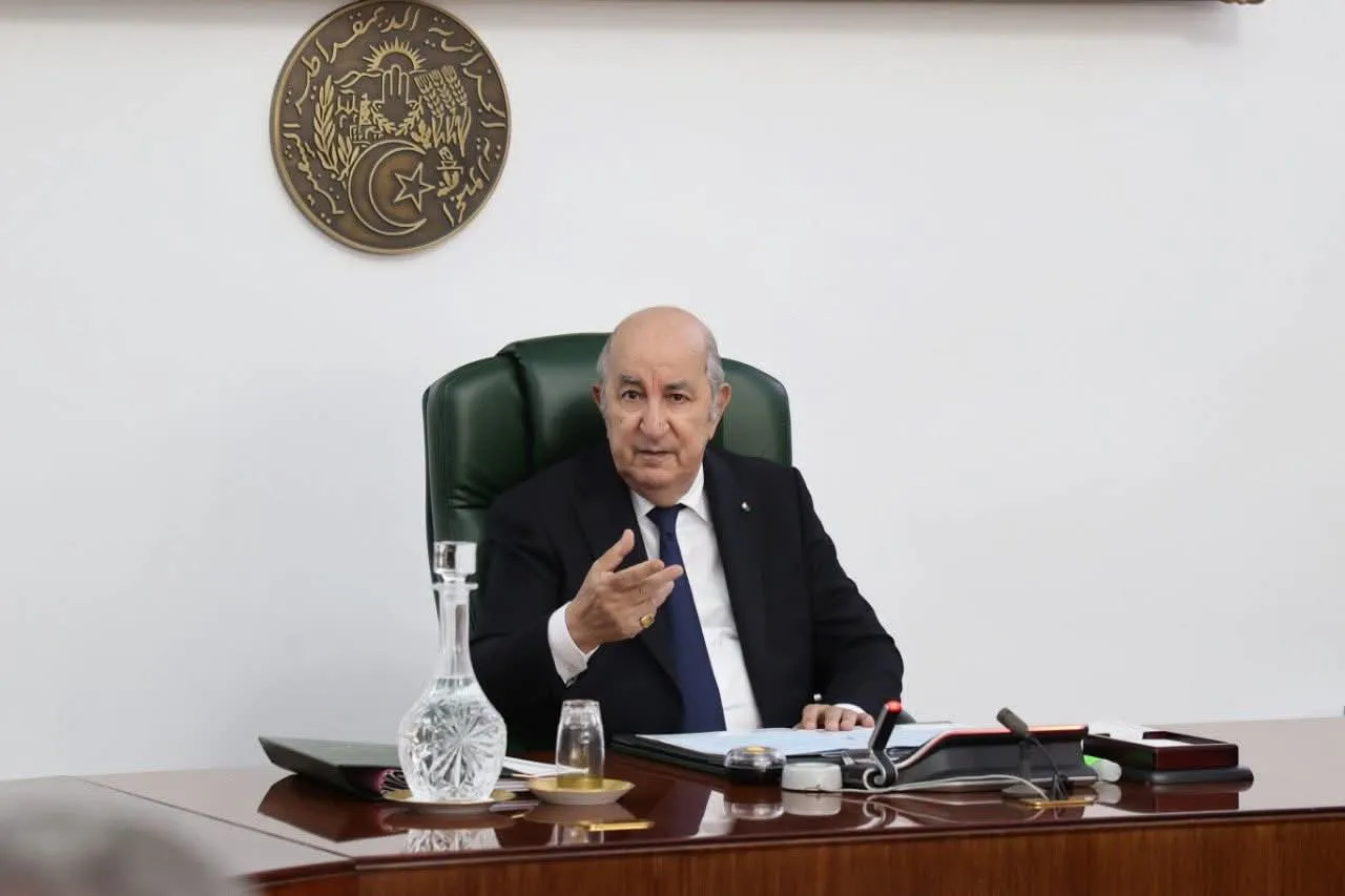 رئيس الجمهورية يترأس اجتماعا لمجلس الوزراء