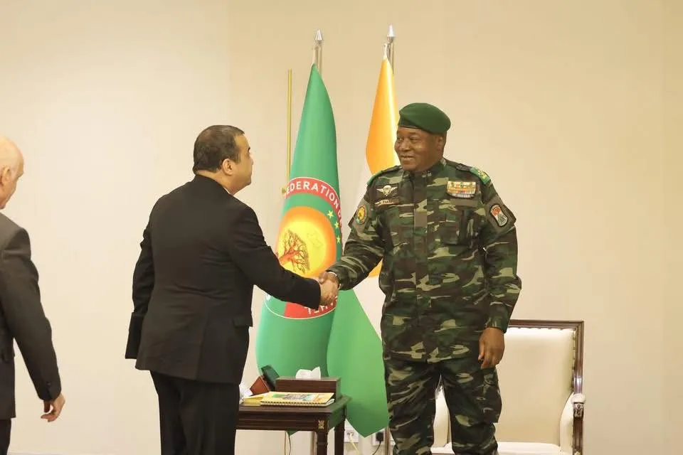 رئيس النيجر يستقبل عرقاب