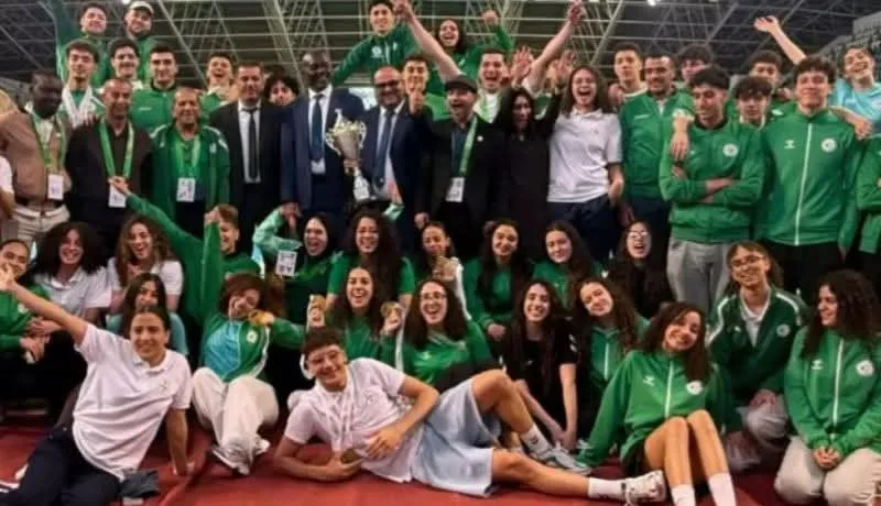 المنتخب الوطني للسباحة يكتفي بالمركز الثاني في البطولة الإفريقية