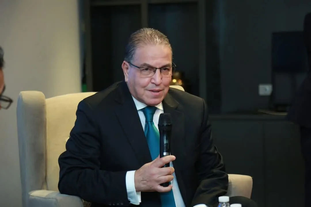 طرابلس تحتضن تألق يزيد مواقي في ندوة عن الإعلام الرياضي المغاربي